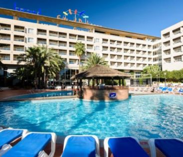 Apartamentos Estival Park