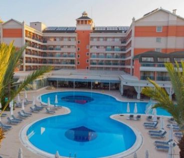 INSULA RESORT